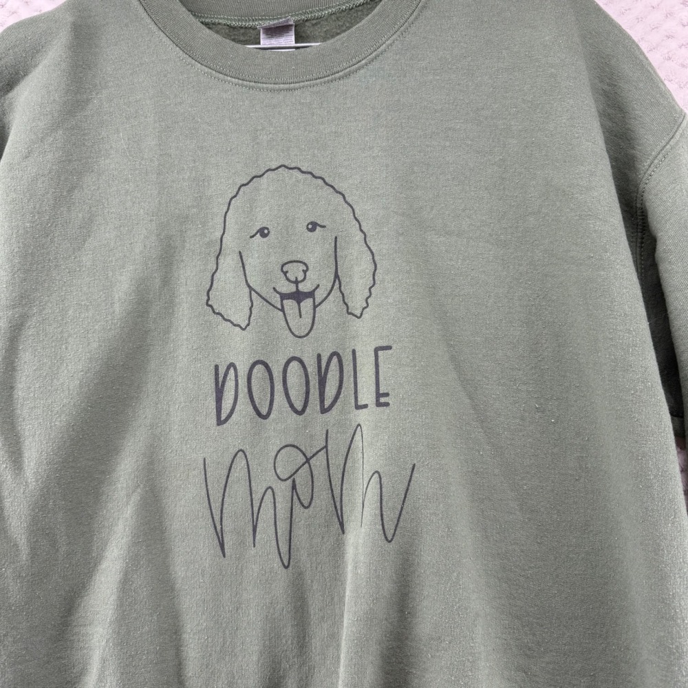 Doodle Mom Crewneck Sweatshirt -‎ Dog Lover Pullover, Gildan Heavy Blend - Large